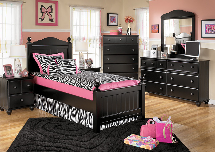 Jaidyn Twin Poster Bed, Dresser & Mirror,Ashley