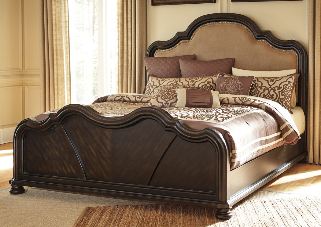 Shardinelle Queen Upholstered Bed,Ashley