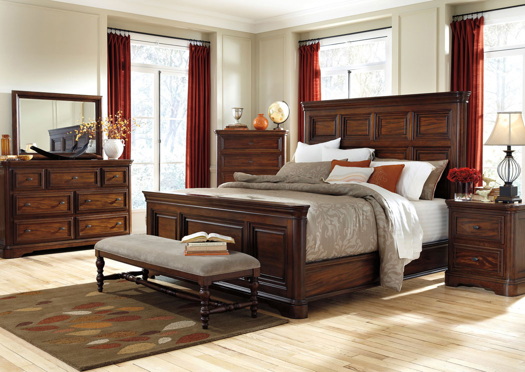 Leximore Queen Panel Bed, Dresser & Mirror,Ashley