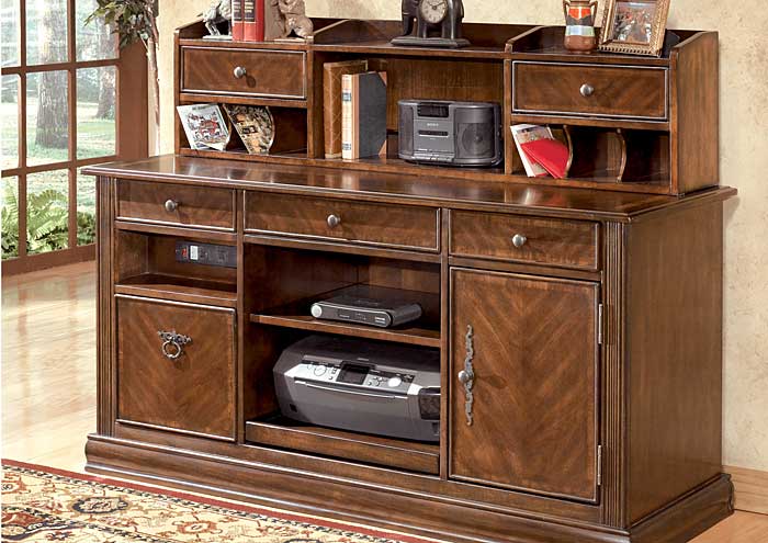 Hamlyn Large Credenza & Hutch,Ashley